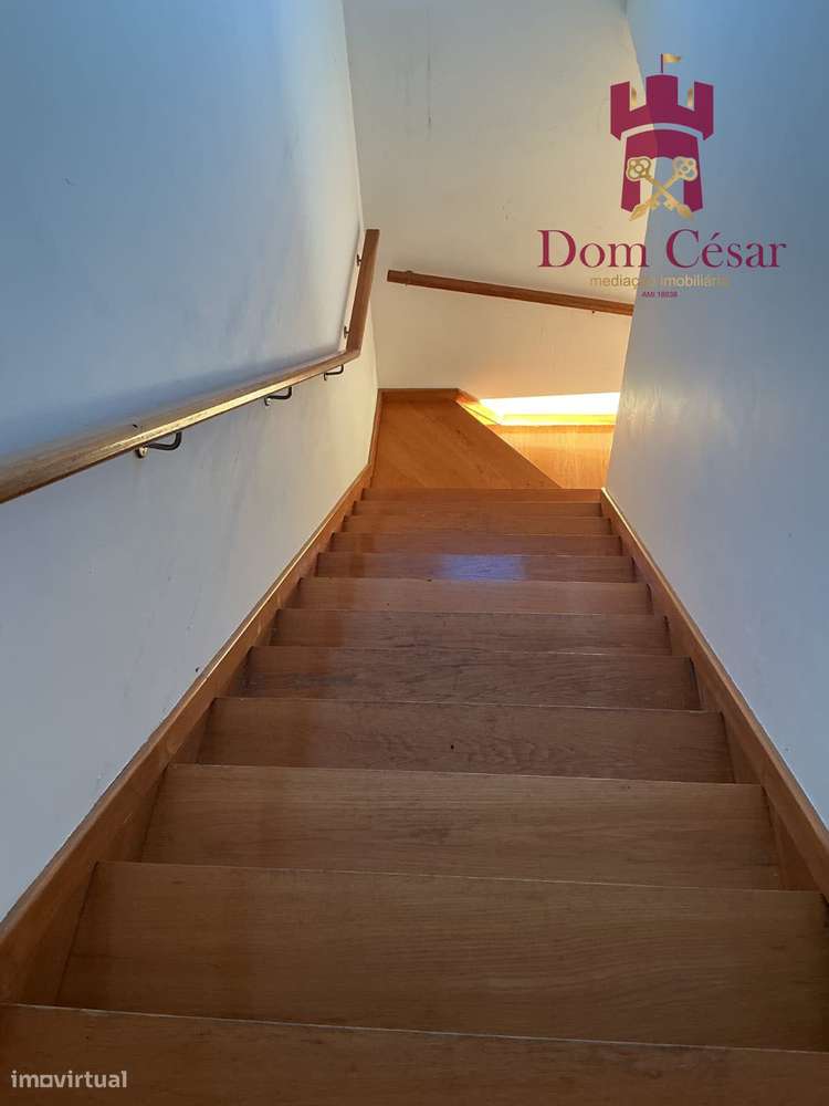 Moradia t4  R/C - 1º Andar em Foros de Salvaterra - Grande imagem: 5/22