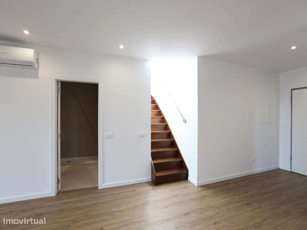 Apartamento T3 Duplex Novo com terraço privado com piscina no Prédi...-10