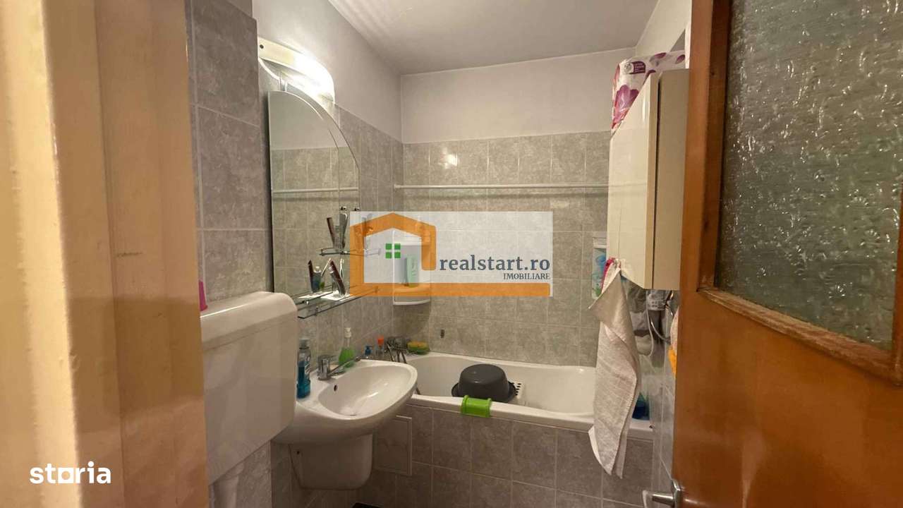 Metrou Romancierilor, bloc anvelopat, instalatii noi, langa Lidl, Plaz-18