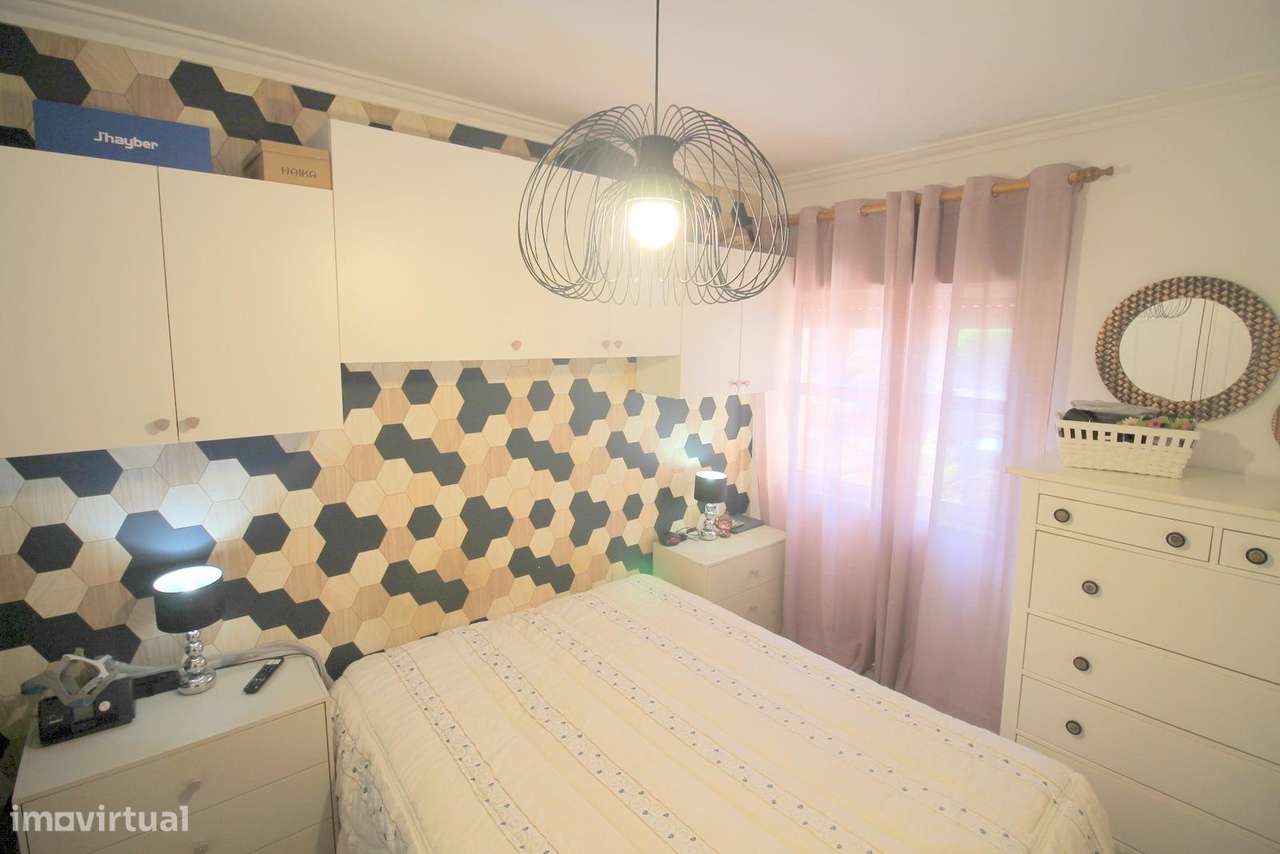 Apartamento T2 Central nas Mercês-6