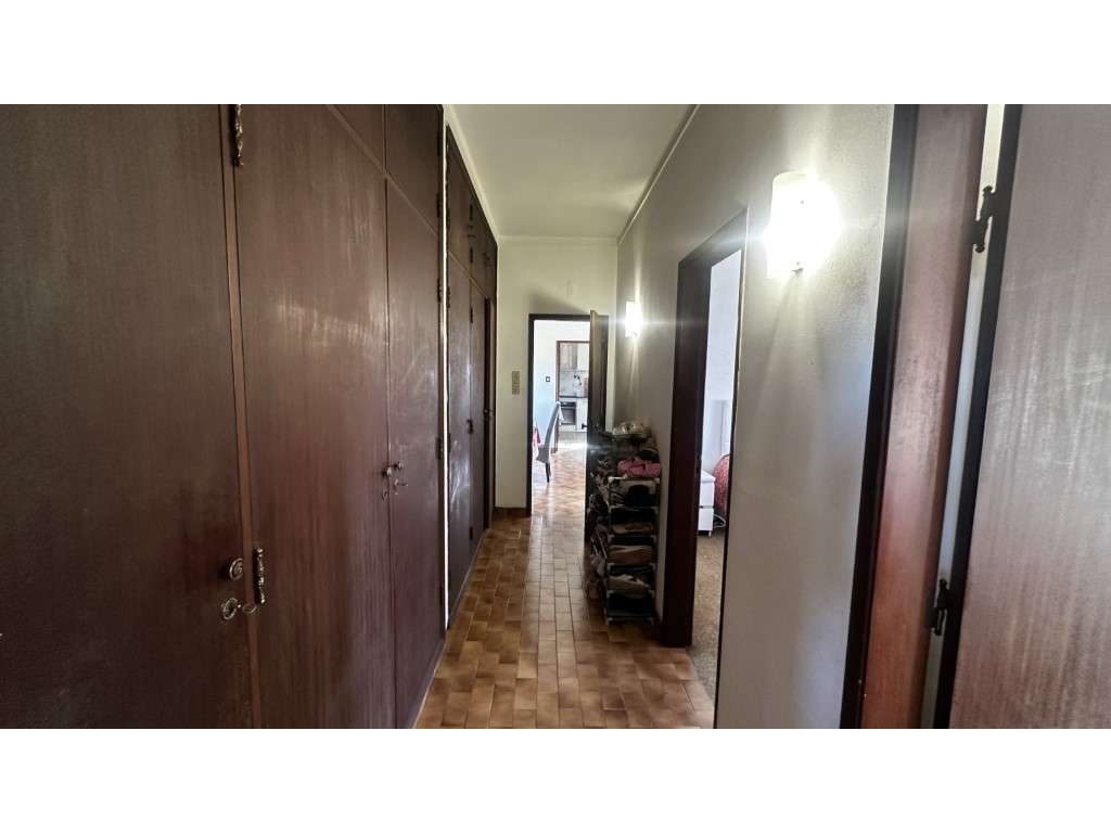 Vendese Quinta com Casa T4, Adega, Lagar e Terreno com Árvores de F...-20