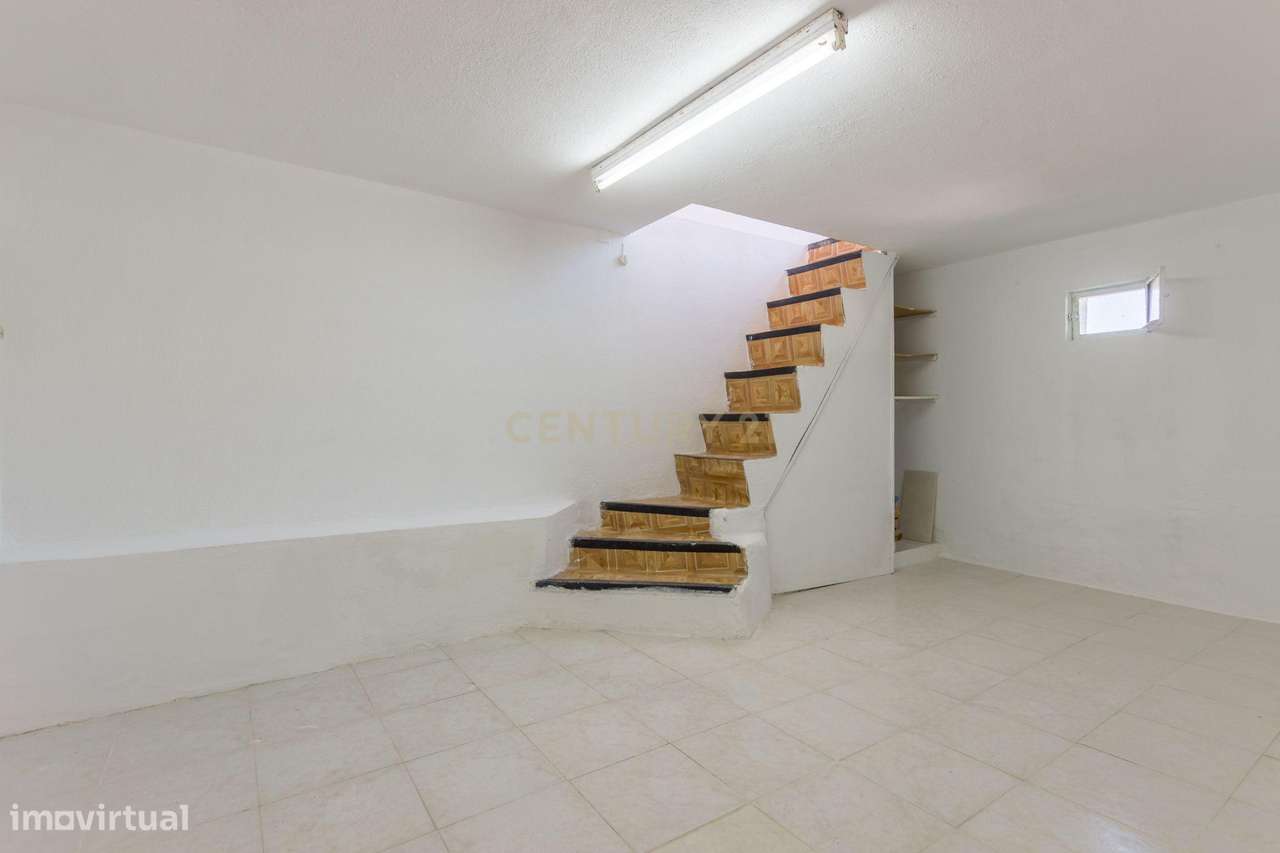 Espetacular T3 com Vista Mar em Sesimbra-27