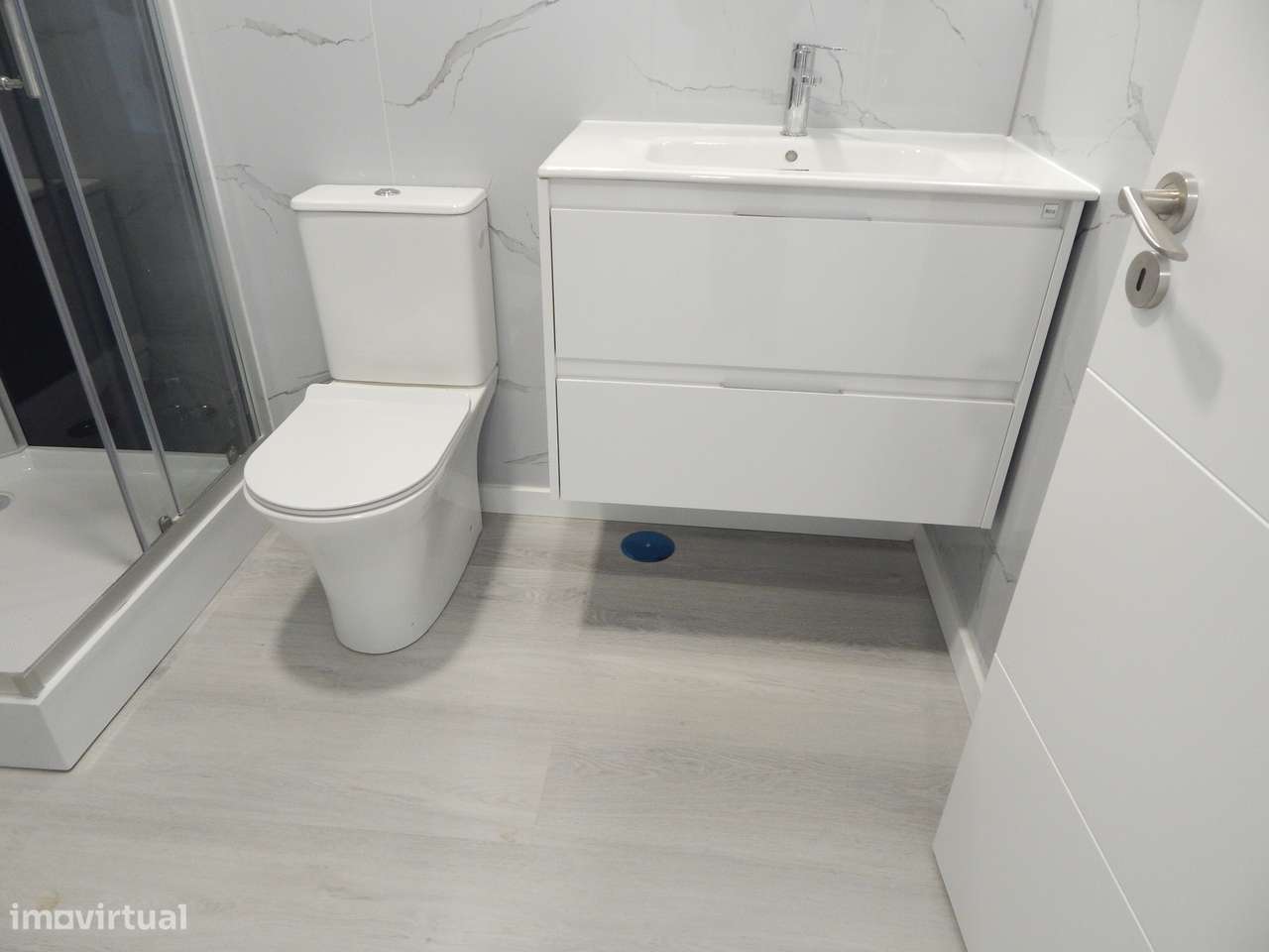 T2 Renovado na Figueirinha- Oeiras-9