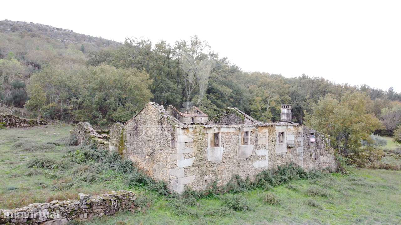 Quinta para Reabilitar em Fuinhas, Fornos de Algodres - Grande imagem: 3/8