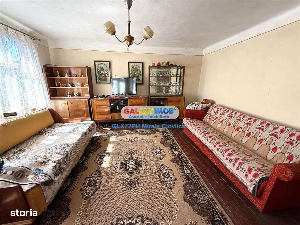 Vanzare casa batraneasca Baicoi Prahova - Imagine principală: 2/17