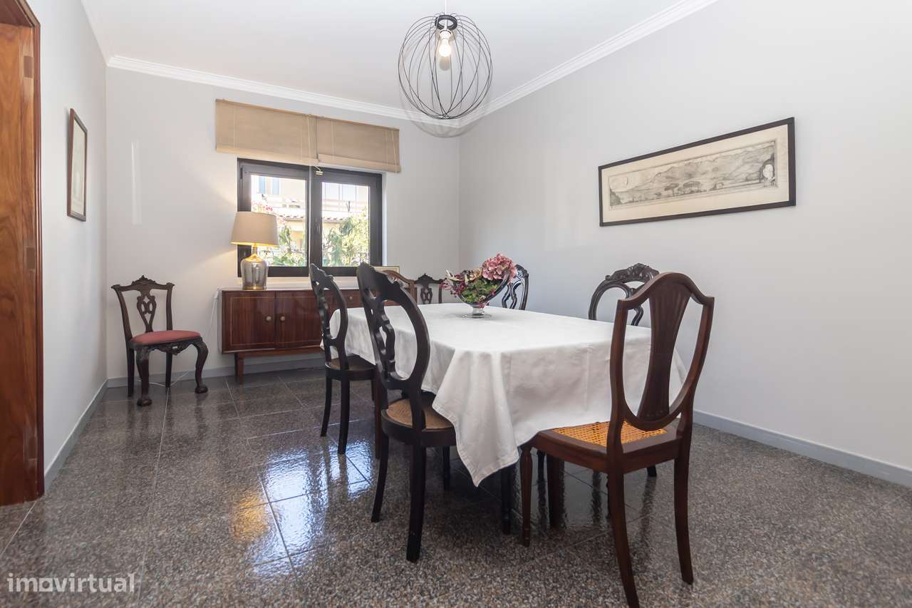 Moradia T5 isolada, Garagem , Quinta Charnequinha-37