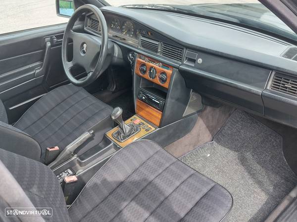 Mercedes-Benz 190 E 1.8 - 5