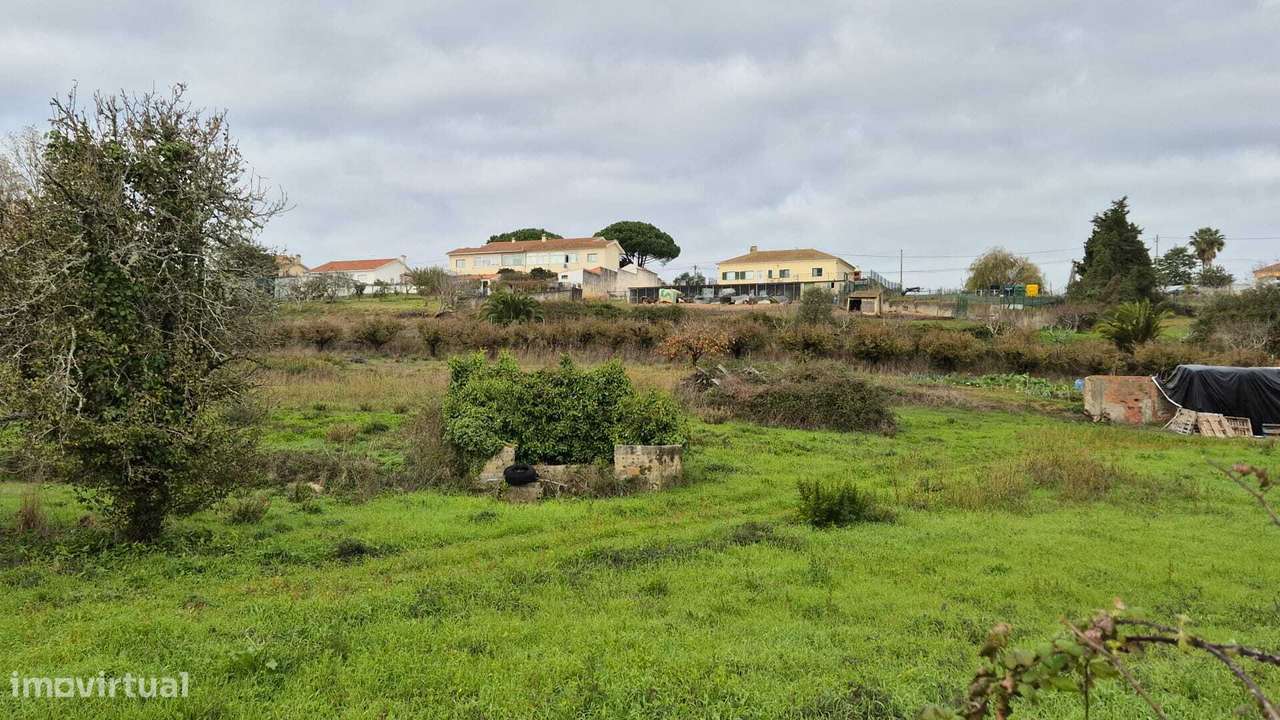 Casa em lote urbano mais 02 rústicos urbanizáveis com área total de... - Grande imagem: 5/15