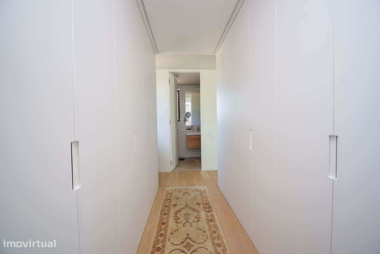 Excelente moradia T5+1 no condomínio da Quinta do Perú, Azeitão-35