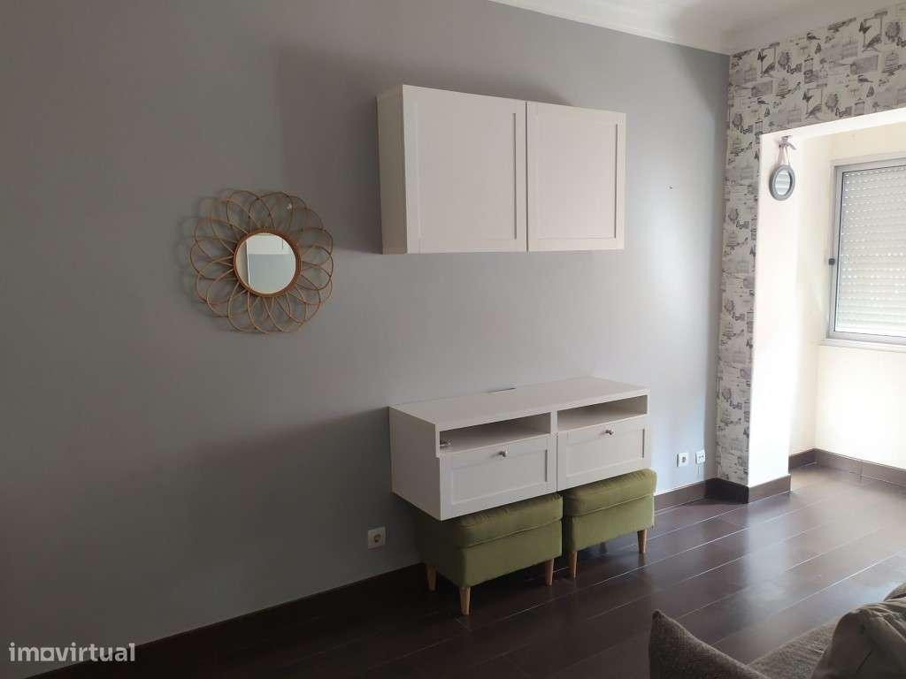 T2 remodelado e semiequipado na Amadora-15