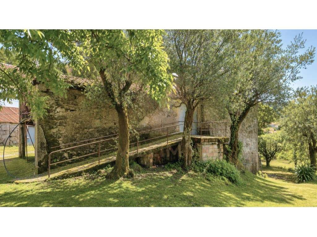 Casa Antiga T3 para Restauro | Facha - Ponte de Lima-7