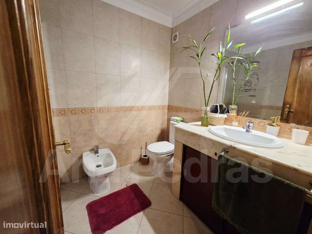 T2 Excecional com Terraço de 50m² na Baixa da Banheira-18