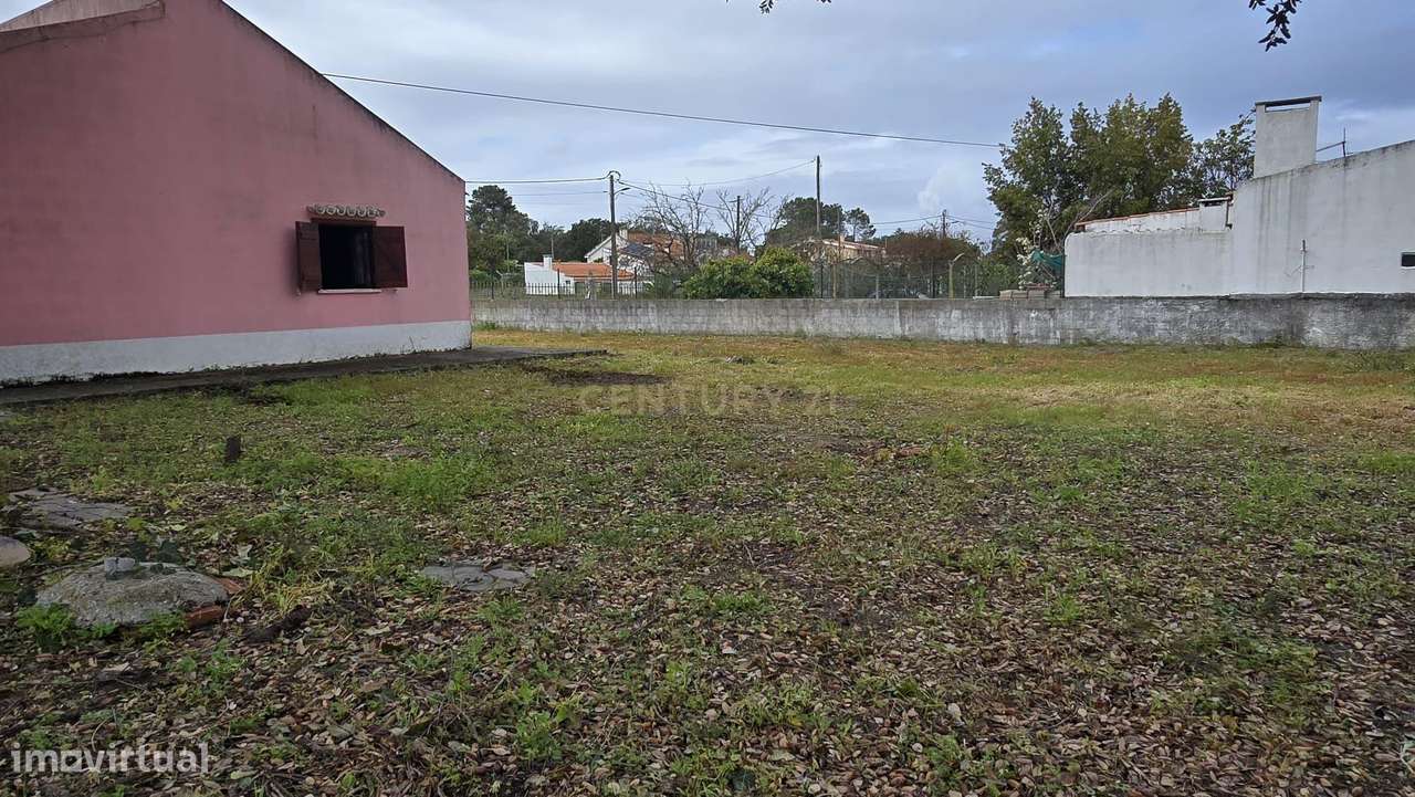 Moradia T2 com Piscina em Fernão Ferro, Oportunidade de Investimento - Grande imagem: 2/40