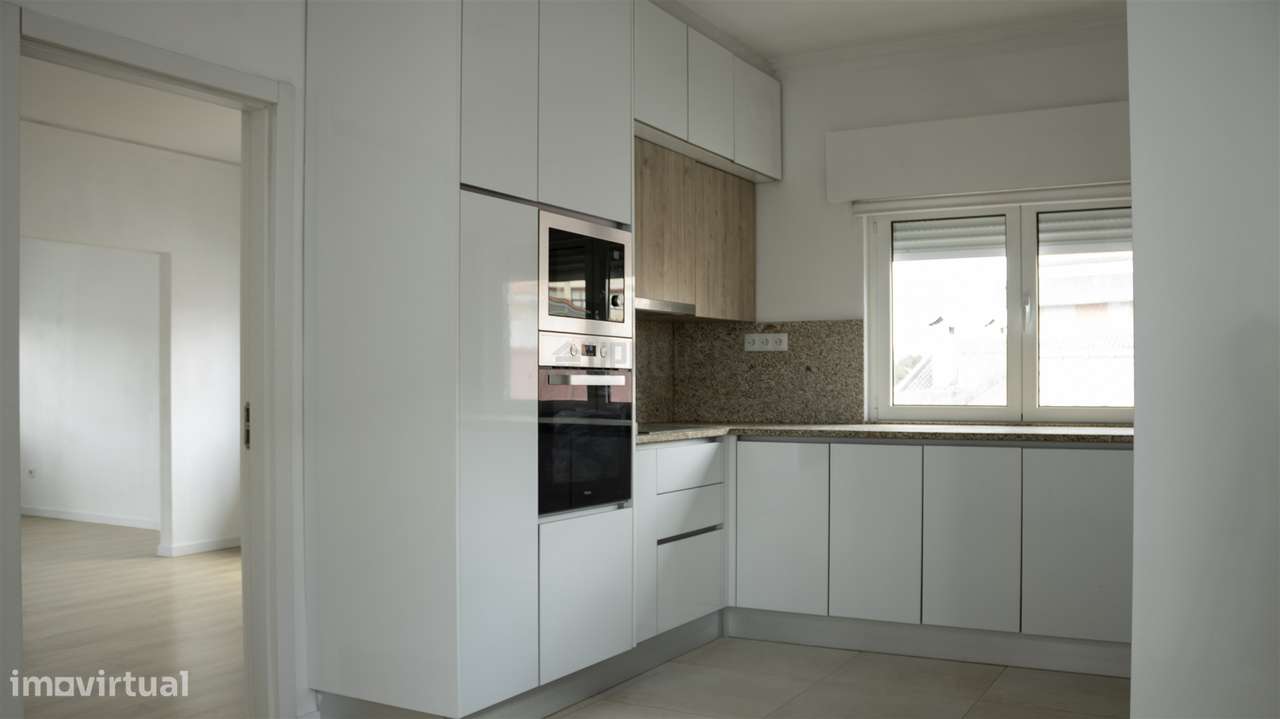 Andar Moradia T4 com Garagem em Abraveses - Grande imagem: 4/14