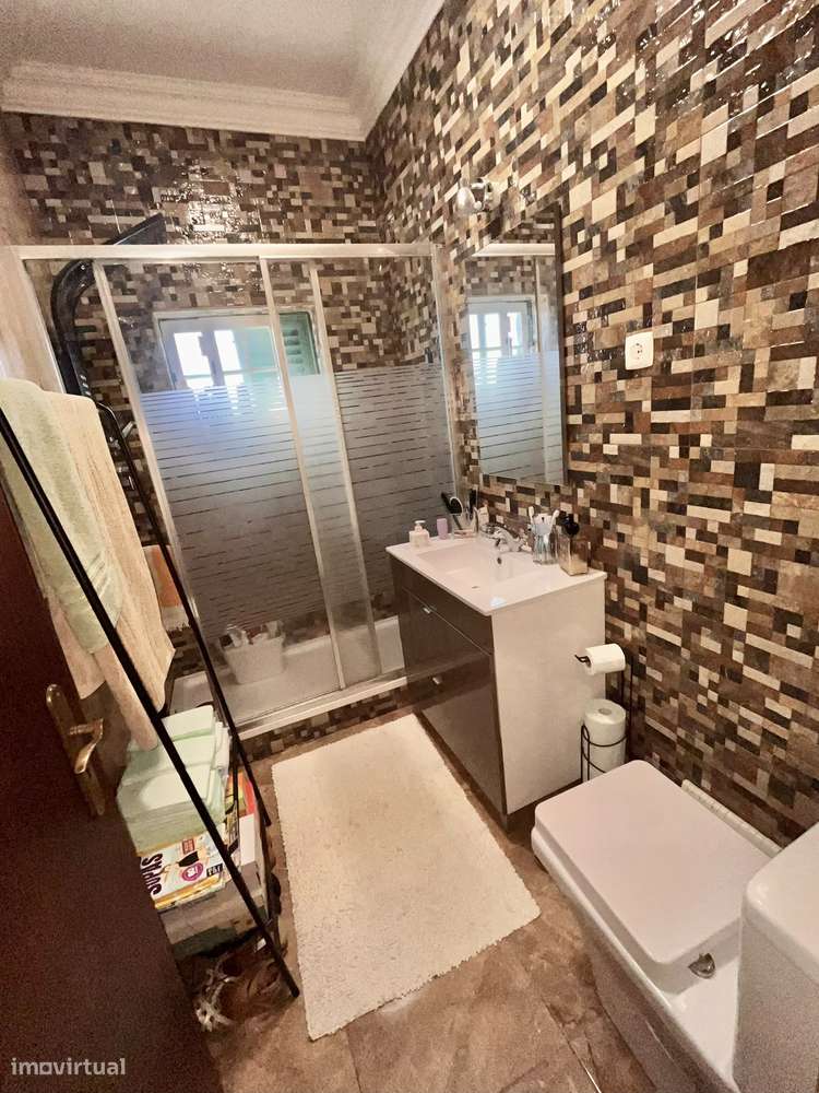 Moradia T2+1 com piscina em Salvaterra De Magos.-14