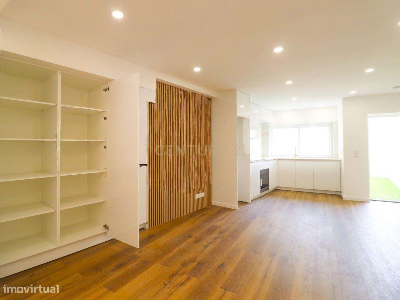 Excelente T2 Totalmente Remodelado na Malveira - Grande imagem: 3/20