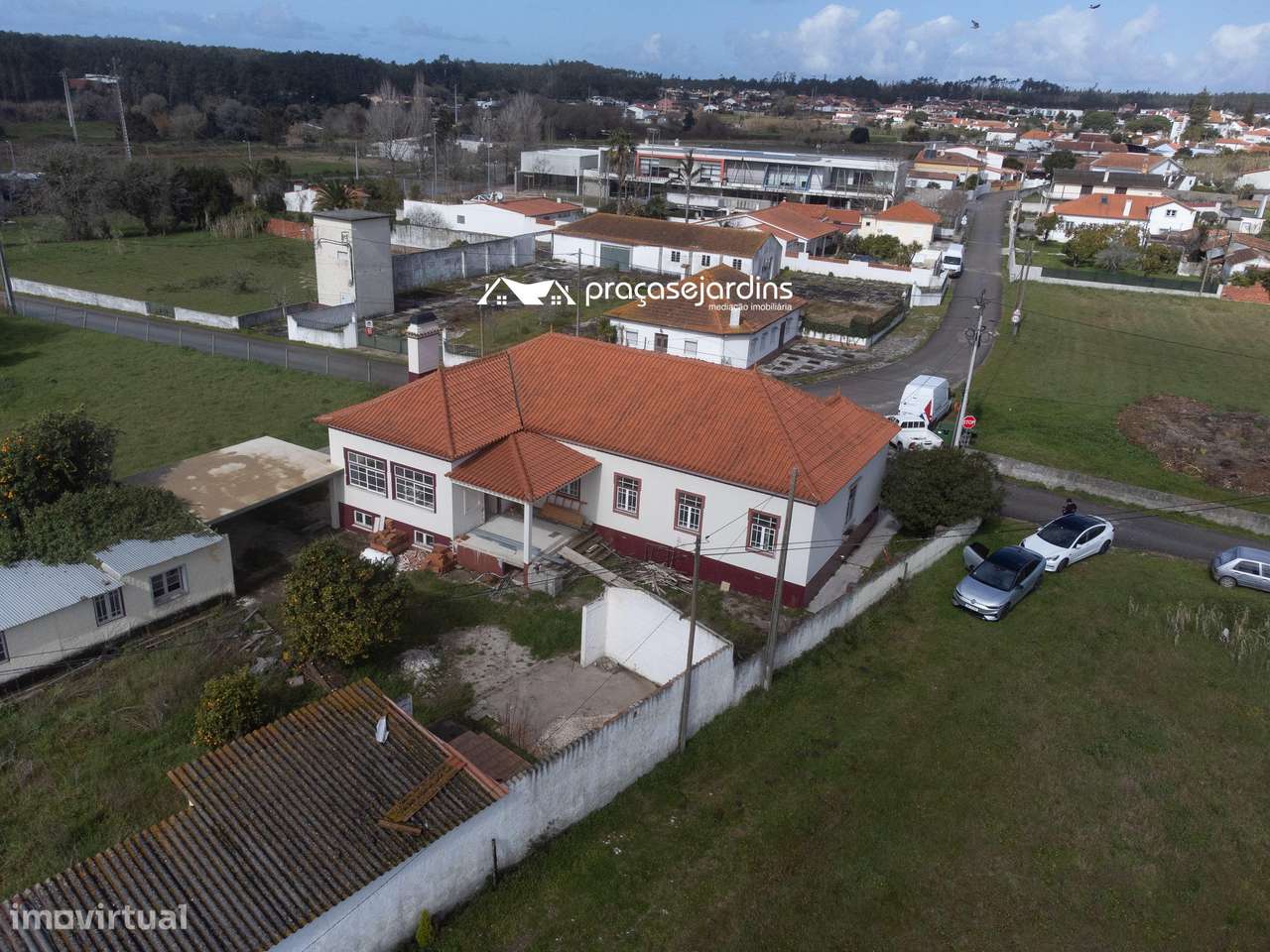 Moradia T3 com História, Conforto Moderno e Proximidade à Praia-34