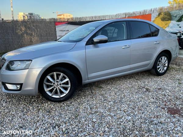 Skoda Octavia 2.0 TDI DSG Premium Edition - 22