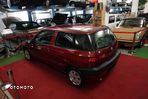 Alfa Romeo 145 1.6 L - 4