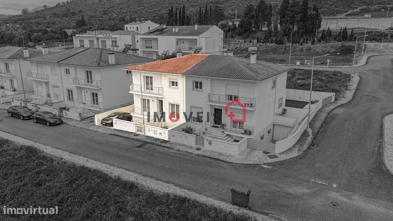 Moradia T3 - Porto de Mós-20