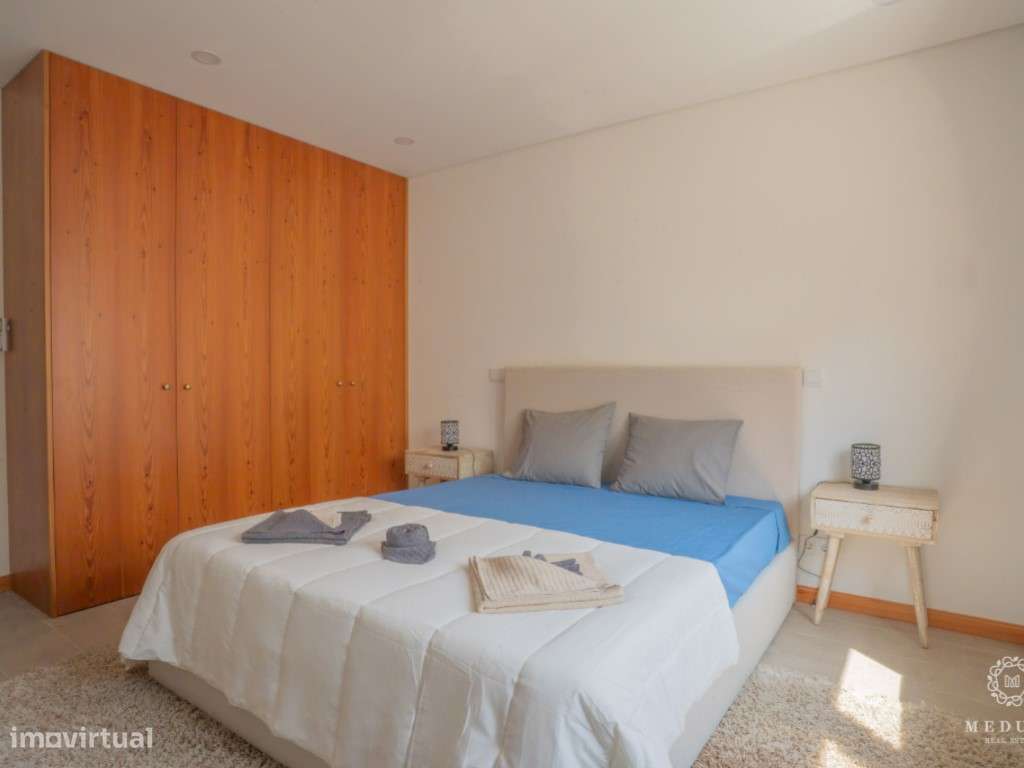 Exclusiva Moradia Bifamiliar Frente-Mar-11