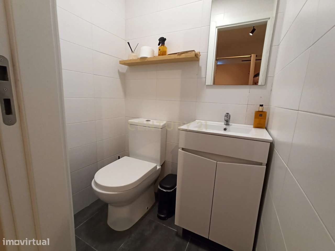 Loja com rendimento para investidores, em plena Avenida Luisa Todi-11