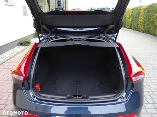 Volvo V40 D2 Summum - 13