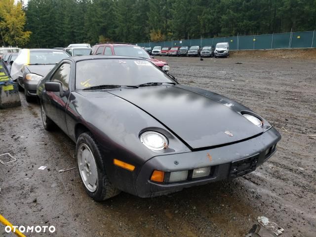 Porsche 928 - 1