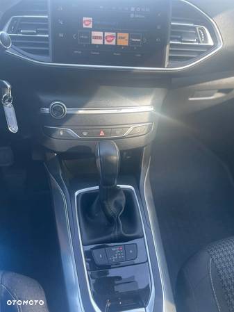 Peugeot 308 1.5 BlueHDi Active S&S EAT6 - 13