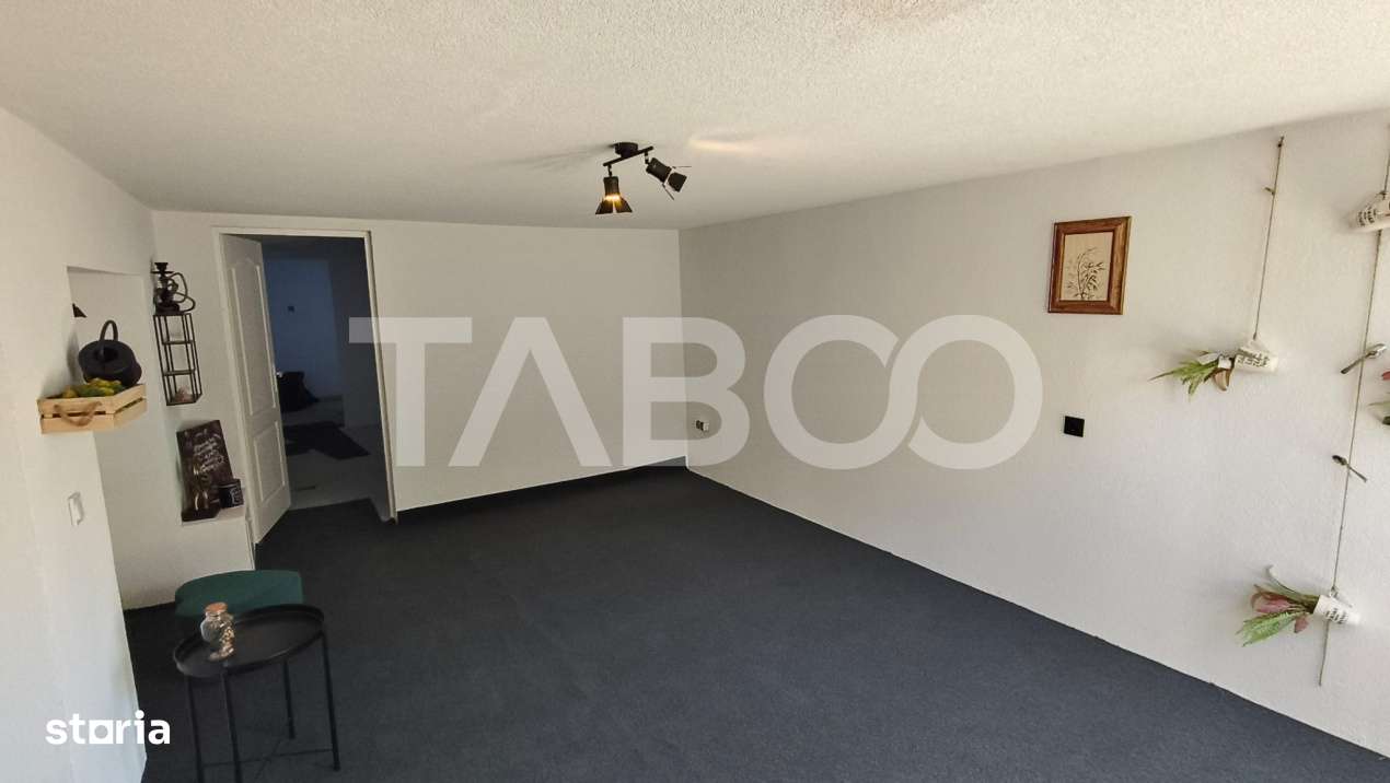 Hala industriala cu parcare de vanzare pe DN 1 - Imagine principală: 2/8