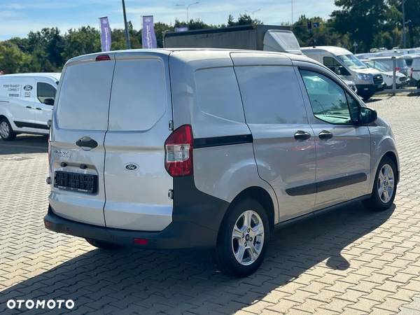 Ford TRANSIT COURIER - 2