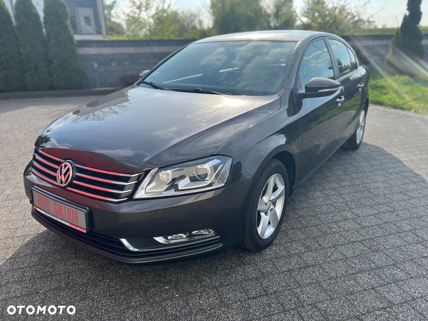 Volkswagen Passat 1.6 TDI Comfortline - 1