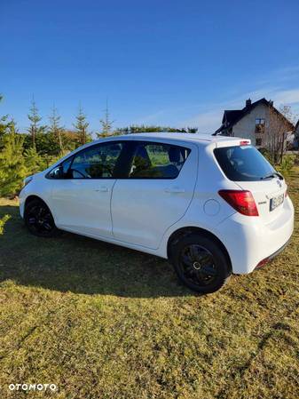 Toyota Yaris 1.33 Active EU6 - 8