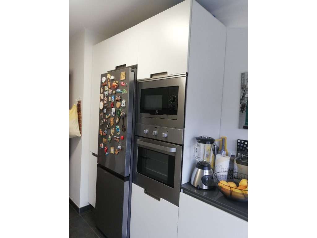 Apartamento T2 com aparcamento no Vale das Flores - Grande imagem: 3/26