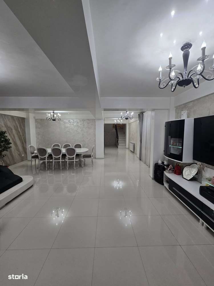 De Vanzare Casa zona Chercea - Imagine principală: 5/18