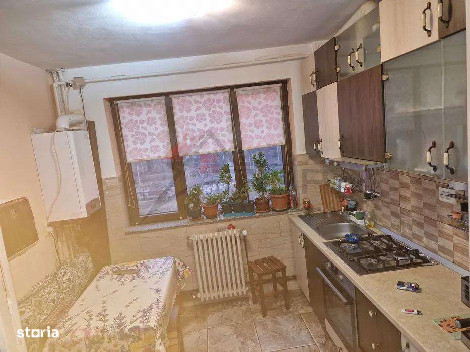 Apartament cu 3 camere decomandat - Gara - Imagine principală: 4/6