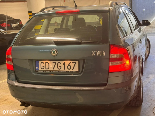 Skoda Octavia 2.0 TDI DPF DSG Elegance - 3