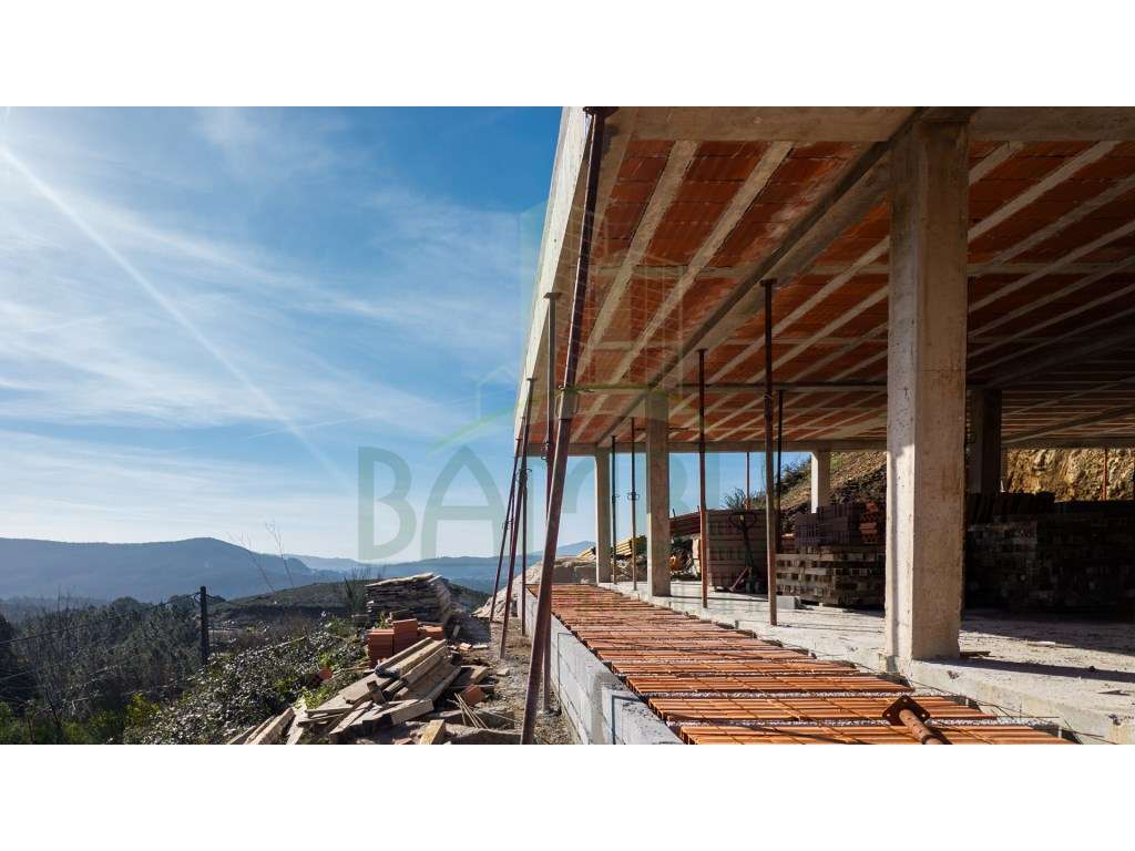 Sopo - Vila Nova de Cerveira: Moradia T3 térrea em construção-8