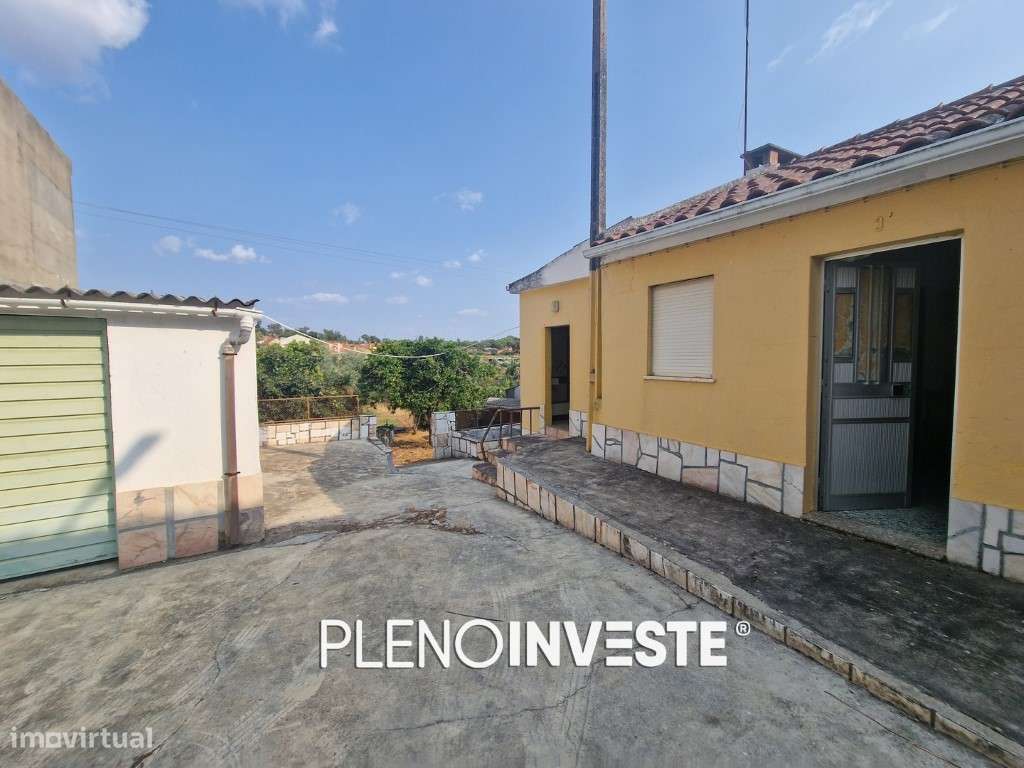 Moradia com garagem e terreno em Vale de Açor-46