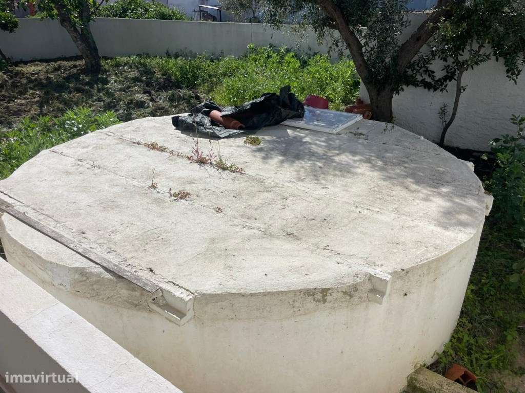 Moradia T4+3 com garagem, terraço e logradouro nas Ermidas-Sado-30