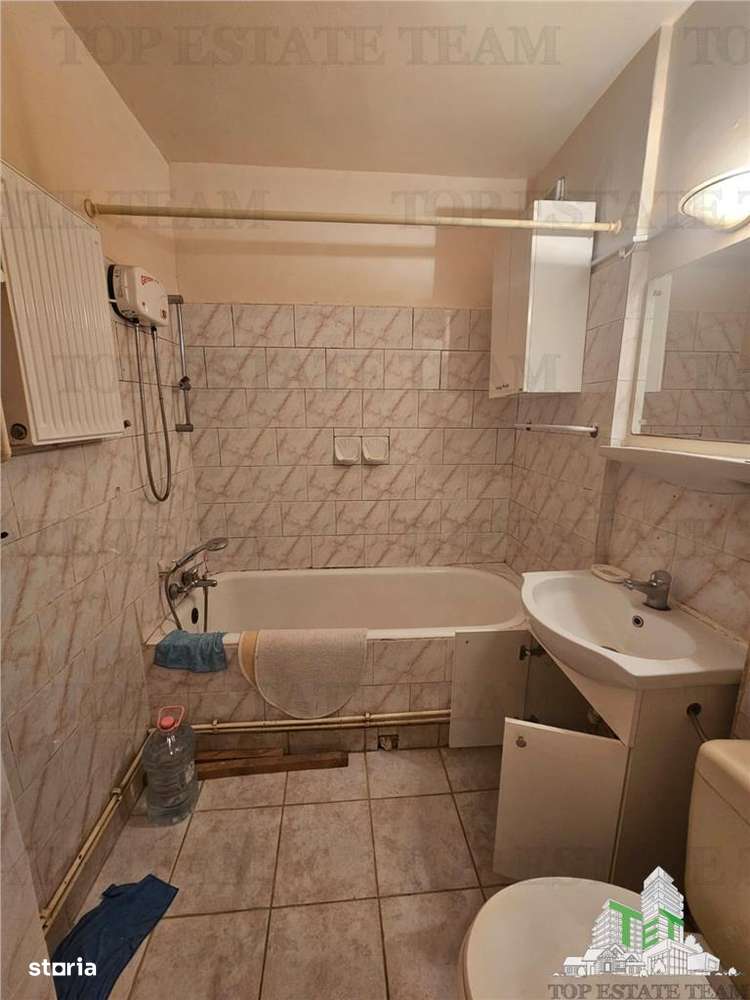 Apartament 3 camere centrala proprie Pajurametrou Jiului-7