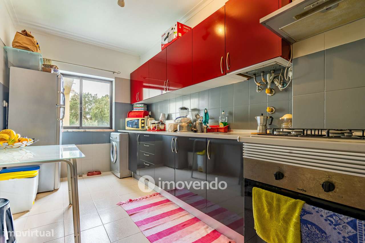 Apartamento T2 com arrecadação, na Quinta do Conde - Grande imagem: 3/39