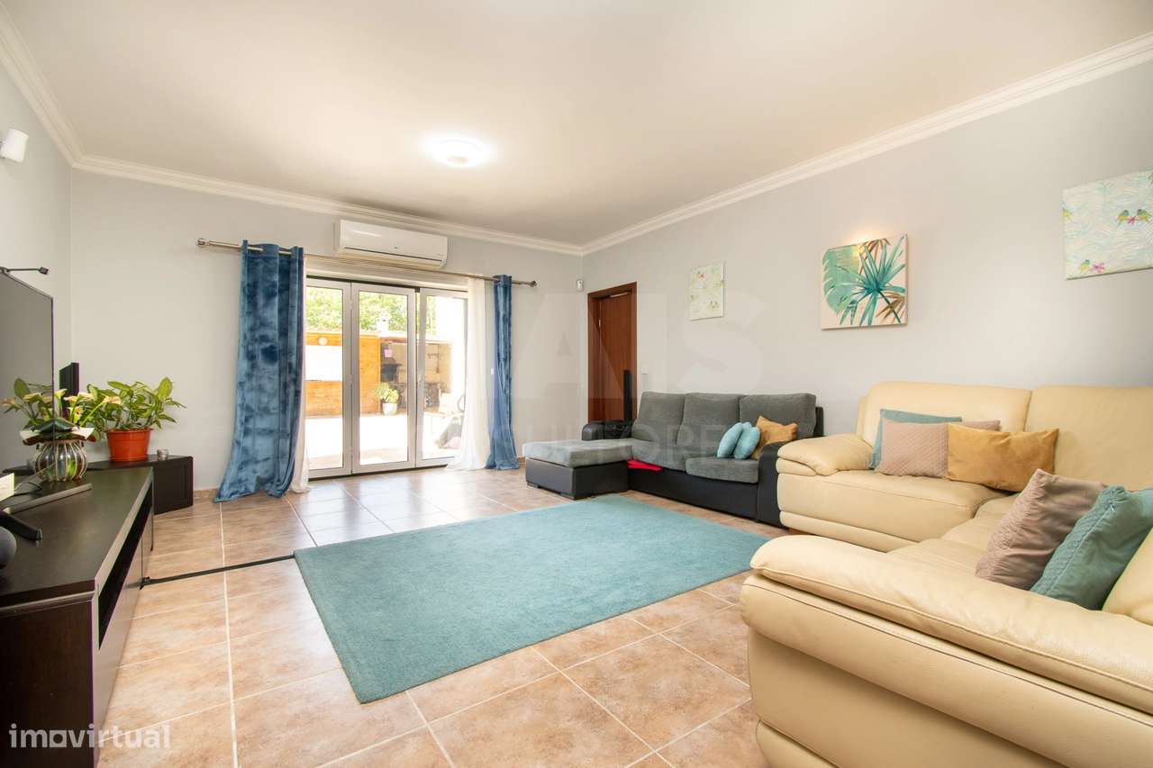 Moradia de 4 assoalhadas a 5km do centro de Loures - Grande imagem: 4/41