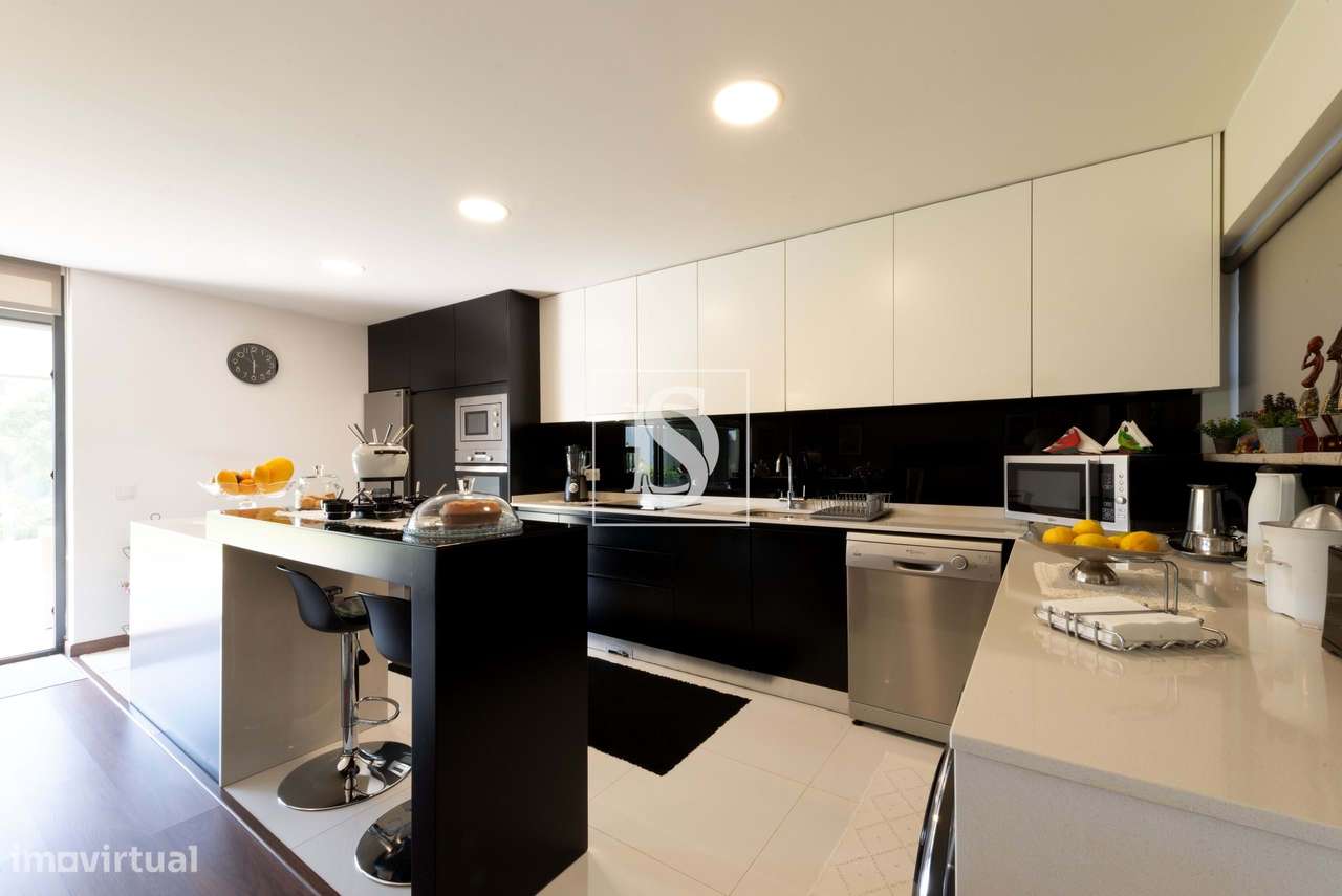 Moderna Moradia T3 no Centro Histórico de Ponte de Lima - Grande imagem: 1/23