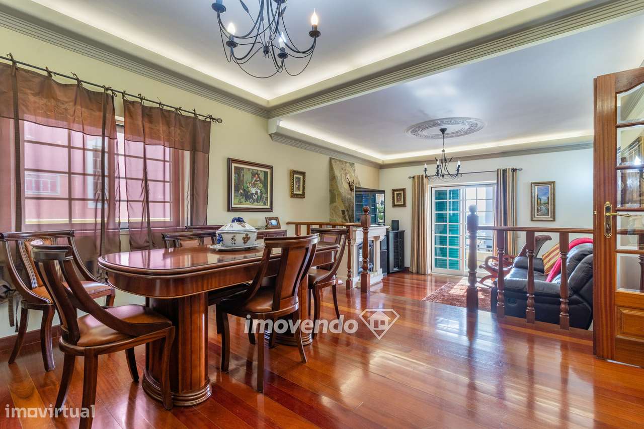 Moradia isolada T4+2 de luxo, em Santo António dos Cavaleiros - Grande imagem: 4/60