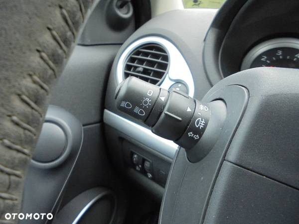 Renault Clio 1.2 16V Expression - 28