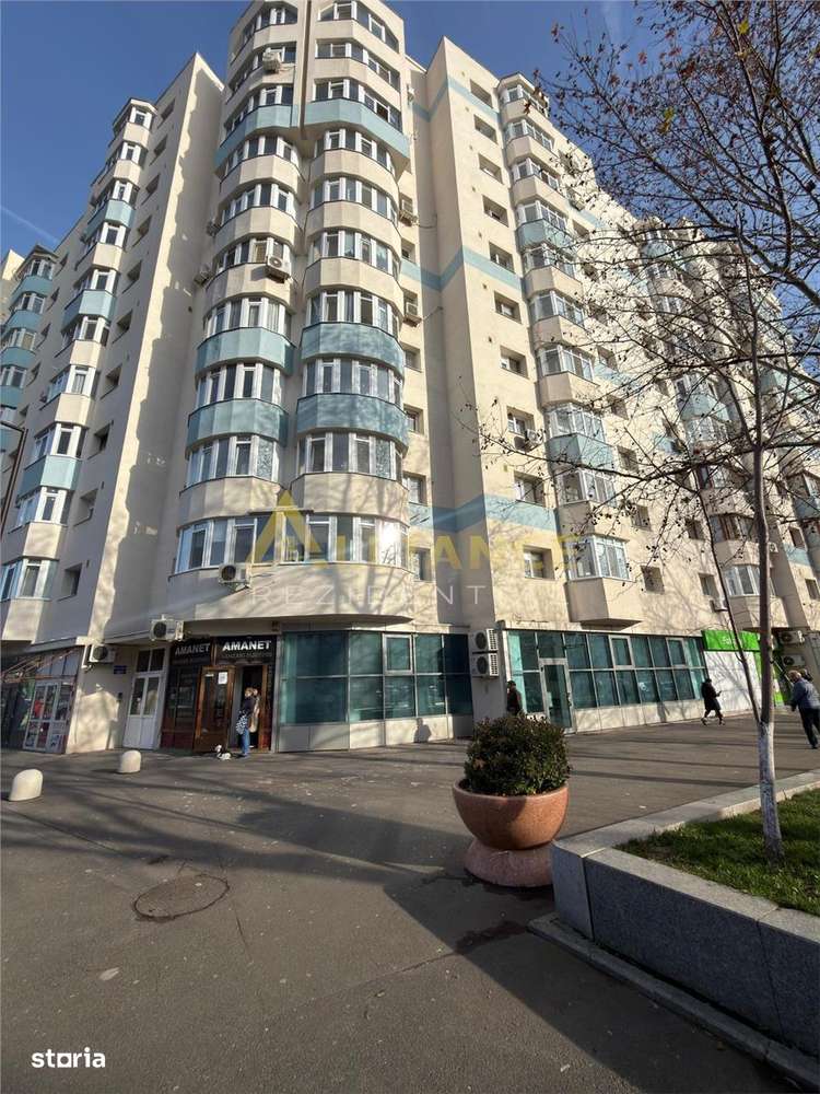 Metrou Aparatorii Patriei 3 cam bloc 1985 et 2