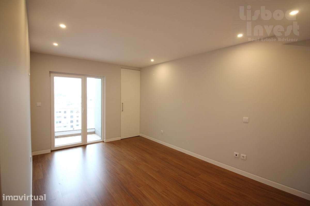 Vendo T3 Centro de Carcavelos Luxo-11