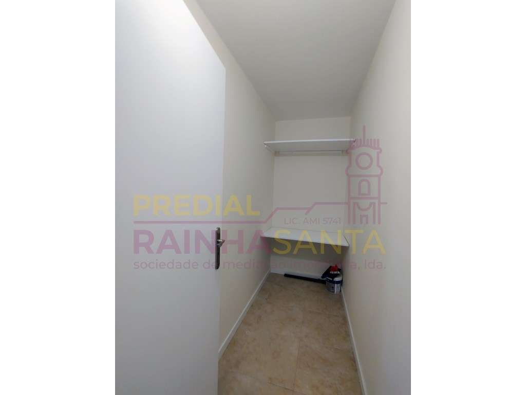 Apartamento T2. Renovado. - Grande imagem: 4/18