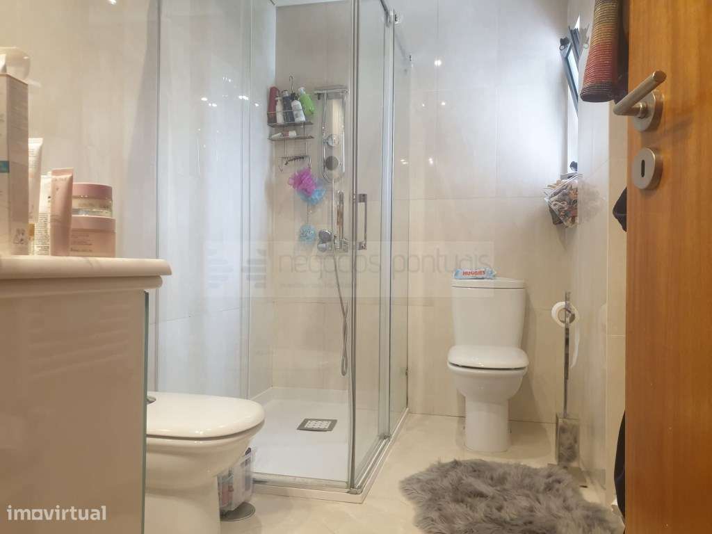 Moradia Gaveto T3 mais escritório e um apartamento T2-21